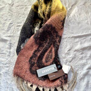 NWT Modena Blanket Scarf